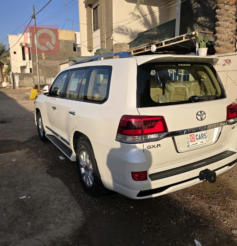 تويوتا لاندكروزر